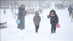 Li Erzirom, Qers û Erdexanê berf dibare