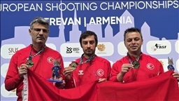 Milli atıcılar İsmail Keleş, Yusuf Dikeç ve Buğra Selimzade, Avrupa şampiyonu oldu