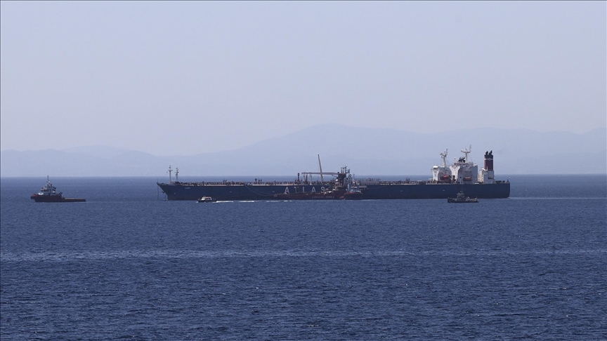 إعلام سعودي: أرامكو  تبدأ تحويل شحنات النفط إلى ينبع على البحر الأحمر 