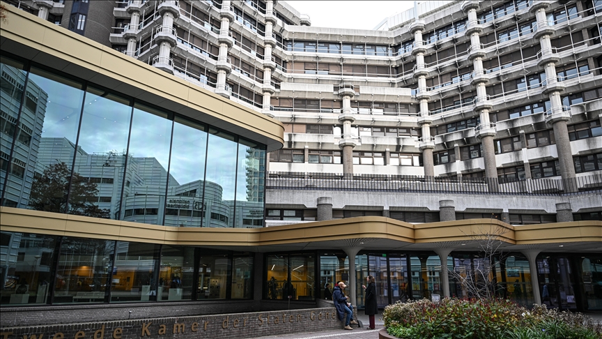 Le Parlement néerlandais ouvert à des discussions sur la proposition française de coopération sur les armes nucléaires