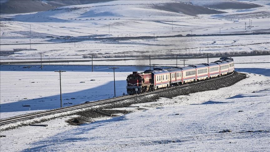 Ekspresa Rojhilatê ya Turîstîk xizmet da zêdetirî 10 hezar rêwiyî û sezon temam kir