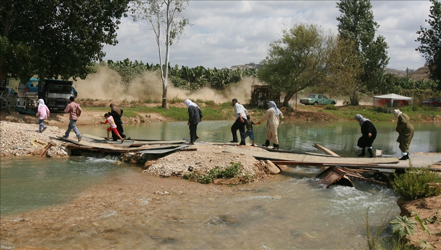 Israel renews warning for Lebanese to move north of Litani River