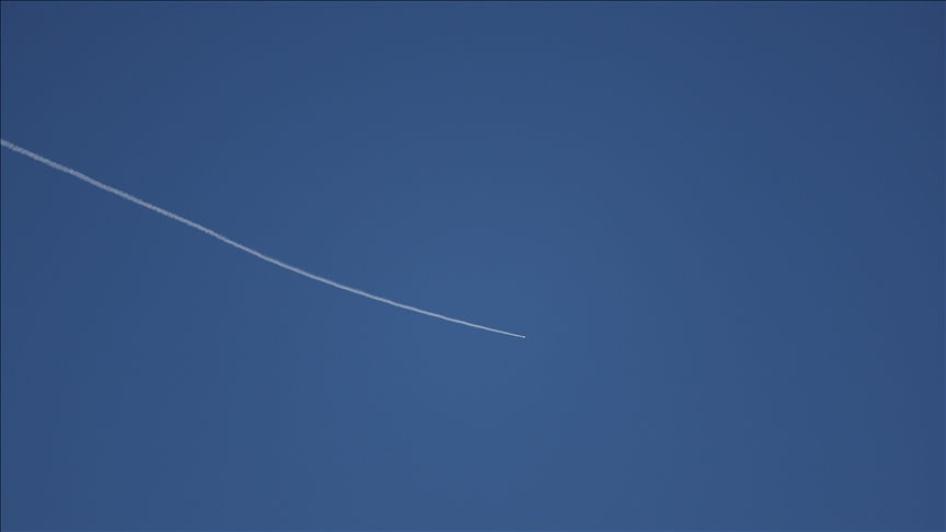 Sirena alarmi në Izraelin qendror pas sulmeve me raketa nga Irani