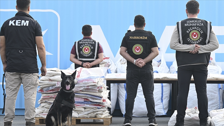 Gümrükler Muhafaza ekipleri zehir tacirlerine göz açtırmıyor