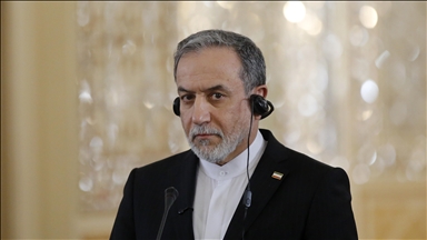 Le chef de la diplomatie iranienne évoque la sécurité frontalière avec un dirigeant kurde irakien