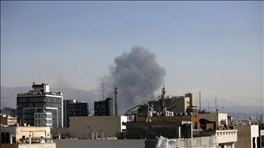 Tahran’da hava savunma sistemleri faaliyete geçti, patlama sesleri duyuldu