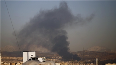 Tahran’da hava savunma sistemleri faaliyete geçti, patlama sesleri duyuldu
