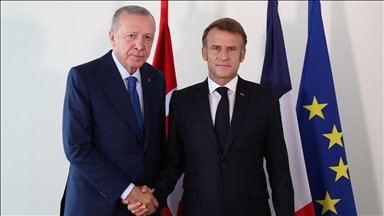 Serokomar Erdogan bi Serokomarê Fransayê Macron ra bi têlefonê axivî