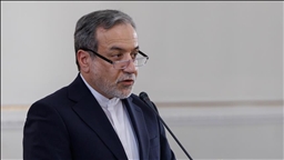 واکنش عراقچی به غرق شدن ناوچه دنا: آمریکا از اقدام خود پشیمان خواهد شد