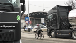 BiH: Sa granica jutros vraćeno više od 100 kamiona, 2.000 tona robe ostalo zarobljeno