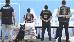 Gümrükler Muhafaza ekipleri zehir tacirlerine göz açtırmıyor