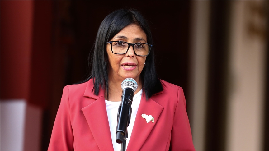 Venezuela’s interim president meets US interior secretary to discuss mining cooperation