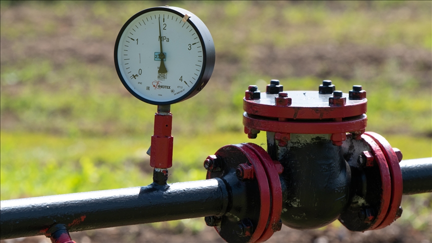 أسعار النفط تقترب من 90 دولارا في أعلى مستوى لها منذ عامين 