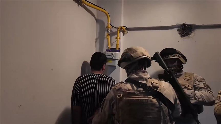 "Tefecilik" ve "nitelikli yağma" suçlarına yönelik 11 ildeki operasyonlarda 61 kişi yakalandı