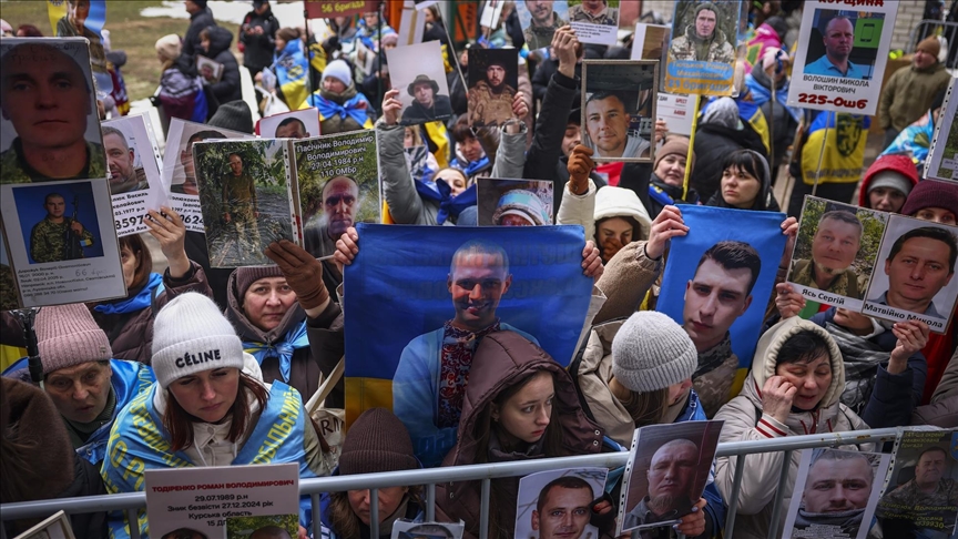 Russia, Ukraine swap 300 servicemen each in prisoner exchange