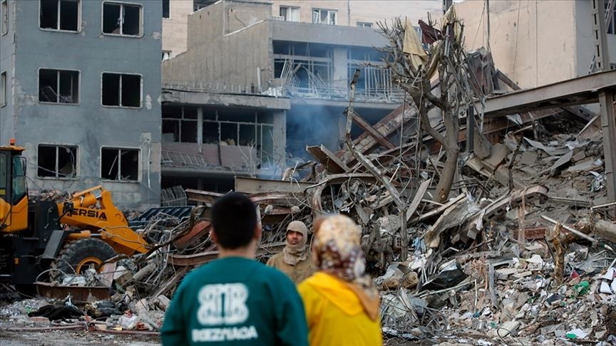 مانگی سووری ئێران: لە هێرشەکانی ئەمریکا-ئیسرائیلدا زیاتر لە چوار هەزار باڵەخانەی مەدەنی زیانیان بەرکەوتووە