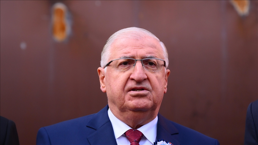 وزير الدفاع التركي يبحث مع نظيره الأذربيجاني قضايا الدفاع والأمن