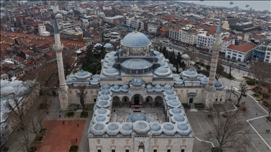 مسجد بايزيد في إسطنبول.. تحفة العمارة العثمانية الكلاسيكية 