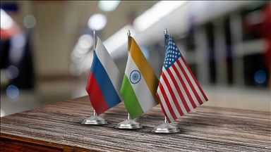 ABD, Hindistan'ın Rus petrolü alımına geçici olarak izin verdi