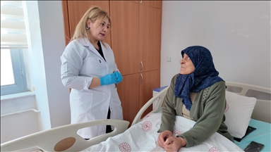 Nurdan hemşire, doğduğu topraklarda şifa dağıtıyor