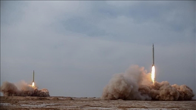 إيران: الجيش أطلق أكثر من 500 صاروخ على أهداف أمريكية وإسرائيلية