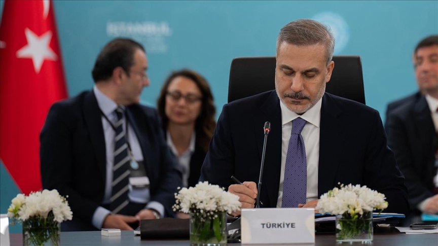 Fidan  Turqia vazhdon kontaktet diplomatike për t i dhënë fund luftës SHBA Izrael Iran