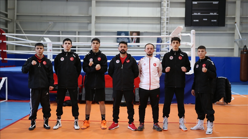 Milli boksörler Tayland'daki Dünya Kupası'nda 5 sıklette madalya almak için çalışıyor