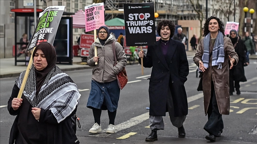 Thousands march in London demanding end to US, Israeli attacks against Iran