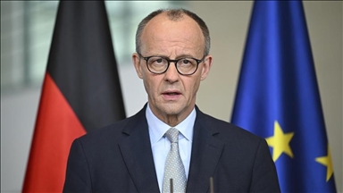 Германского канцлера Мерца встретили с плакатами в поддержку Палестины