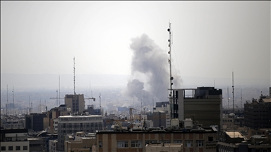 İran'ın başkenti Tahran'da çok sayıda yeni patlama meydana geldi