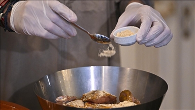 Fas'ın Ankara Büyükelçisi Lazreq ve eşi, ülkelerine özel iftar sofrasıyla geleneklerini tanıttı