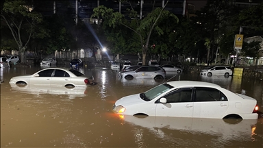 Kenya / Nairobi : au moins 10 morts dans de violentes inondations qui emportent véhicules et maisons