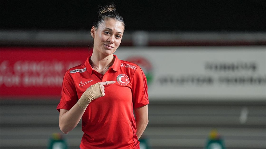 Özel milli atlet Aysel Önder, Avrupa rekoruyla dünya şampiyonu oldu