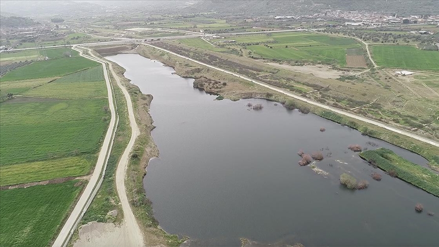 İzmir'deki yağışlar barajların yanı sıra yer altı sularına da yaradı