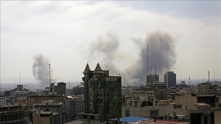İran'ın başkenti Tahran'da yeni patlamalar meydana geliyor