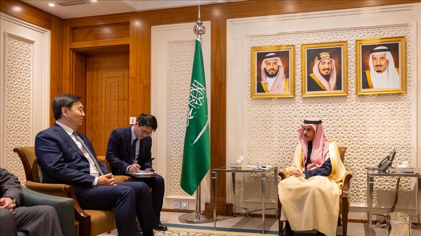 السعودية تبحث مع الصين المستجدات الإقليمية وتداعياتها على المنطقة