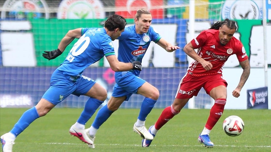 Çaykur Rizespor, Antalyaspor'u 1-0 yendi