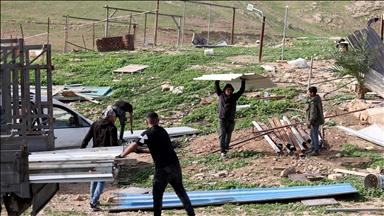 الضفة.. اعتداءات المستوطنين تجبر 11 عائلة فلسطينية على الرحيل