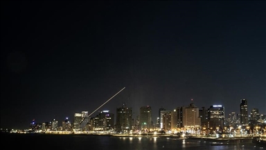 إسرائيل ترصد ثالث رشقة صاروخية من إيران الأحد 