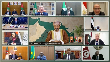 عُمان: الحرب ضد إيران "غير أخلاقية" ورد طهران على جيرانها "مؤسف" 