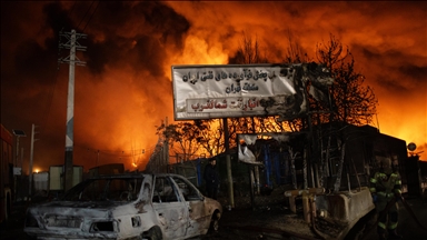 استمرار حريق بمستودع نفط شهران الإيراني منذ الليلة الماضية