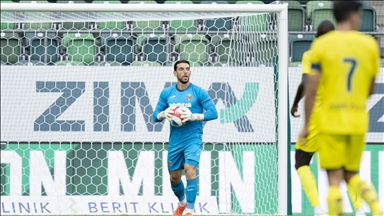 قدم.. فياريال يستعيد توازنه على حساب إلتشي في الليغا