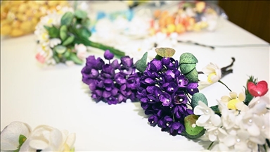 Türkiye'nin Brüksel Başkonsolosluğunda ipek kozaları kadınların elinde sanat eserine dönüştü