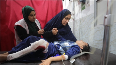 إصابة عدد من الفلسطينيين بقصف إسرائيلي قرب مسجد غربي غزة