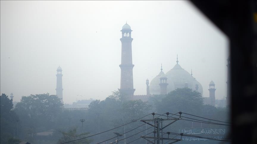 US-Israeli strikes on Iran’s oil sites could worsen air quality in western Pakistan