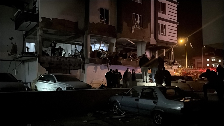 Niğde'de bir apartmandaki doğal gaz patlamasında 12 kişi yaralandı