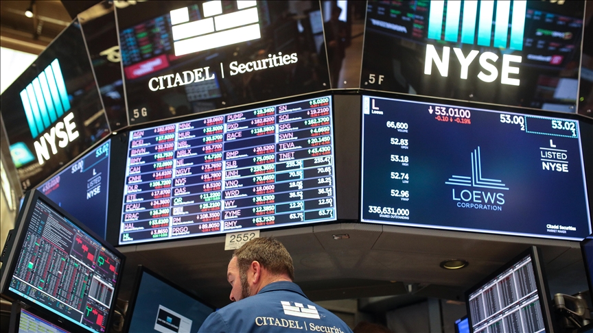 US stocks end with gains after Trump says Iran war 'is very complete'