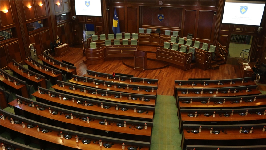 Gjykata Kushtetuese pezullon përkohësisht dekretin e presidentes Osmani për shpërndarjen e Kuvendit