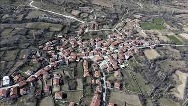 Afyonkarahisar'ın "En Yeşilaycı Köyü" Tazlar'ın sakinleri bağımlılıktan uzak bir yaşam sürüyor