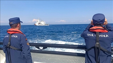 Antalya açıklarında düzensiz göçmenleri taşıyan bot battı 